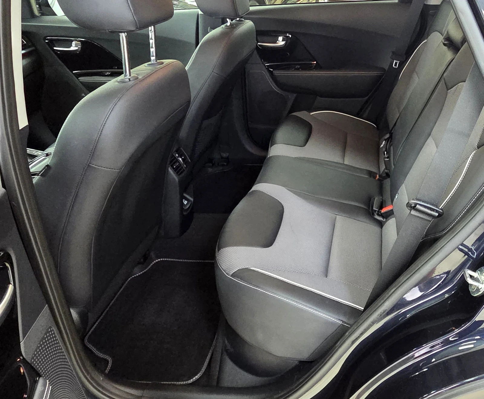 Kia Niro 12.2021/Face lift/Гаранционна/Сервизна Книжка - изображение 9