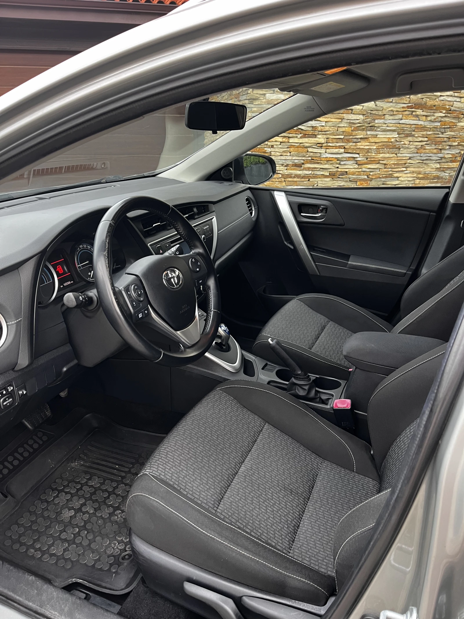 Toyota Auris Touring Sport, снимка 11 - Автомобили и джипове - 54317585