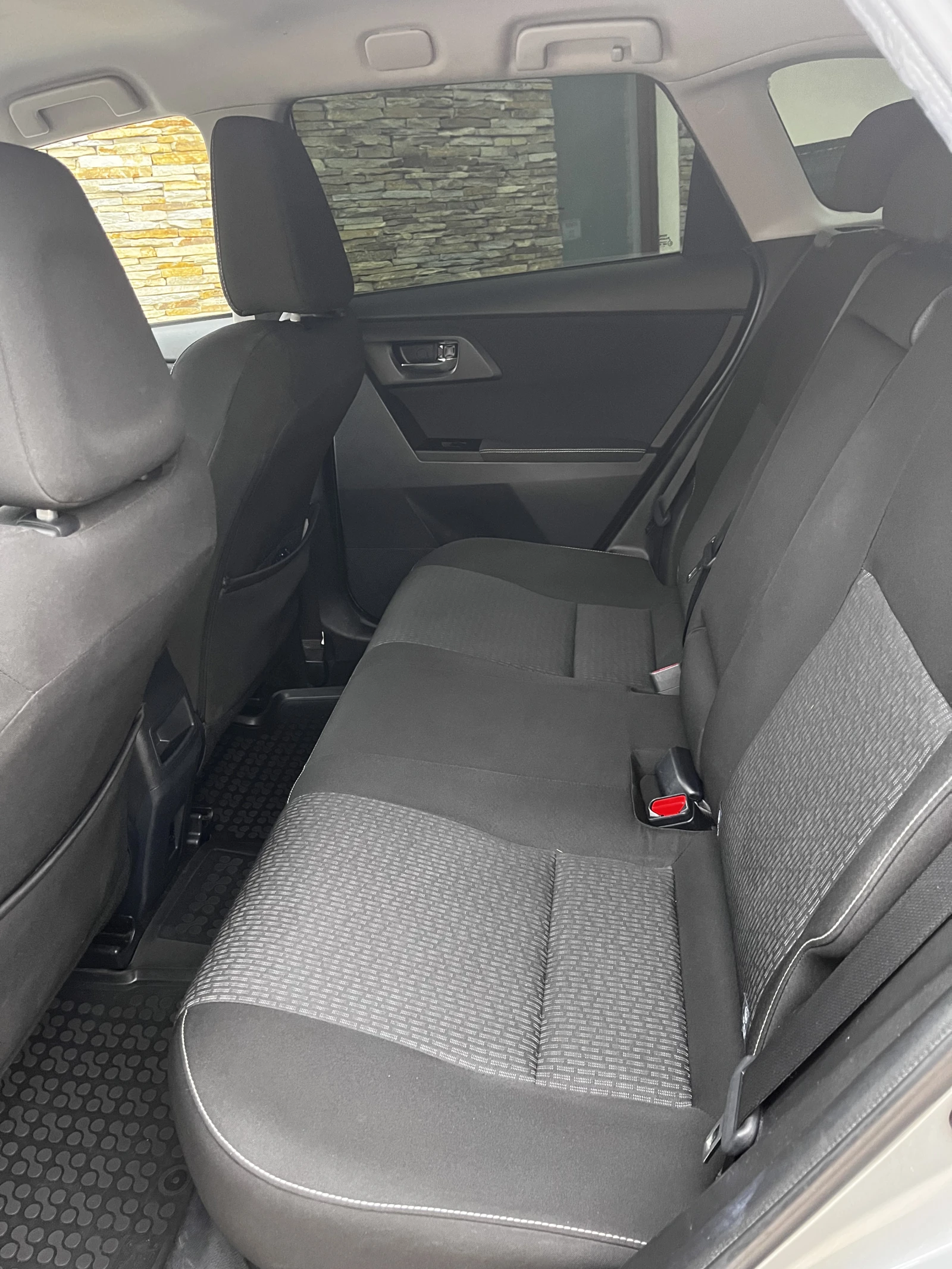 Toyota Auris Touring Sport, снимка 12 - Автомобили и джипове - 54317585