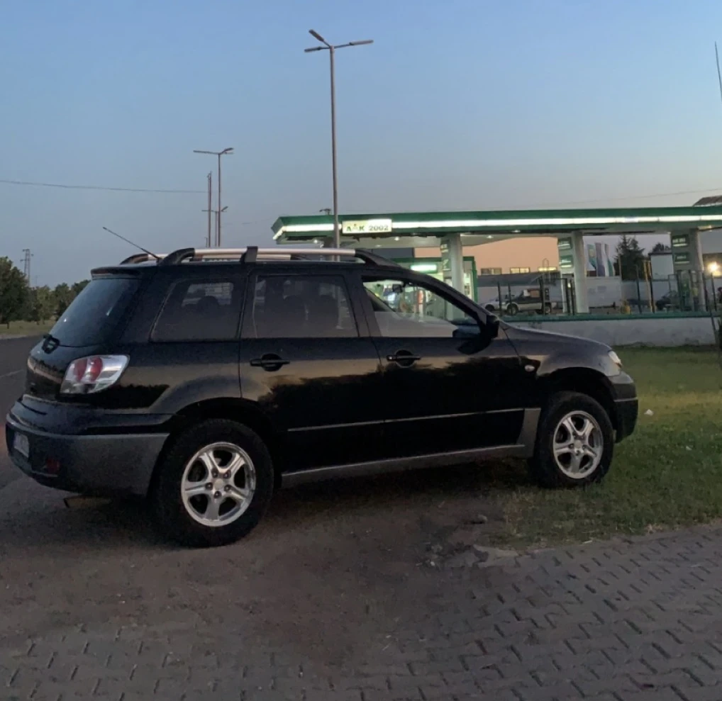 Mitsubishi Outlander Газ, снимка 5 - Автомобили и джипове - 55077133