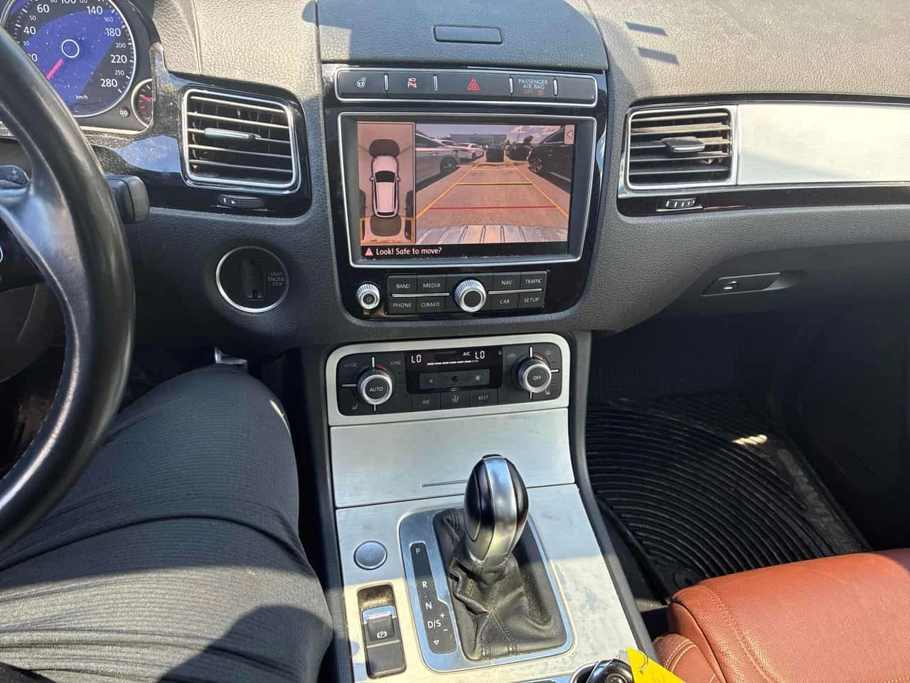 VW Touareg * V6 * CARFAX * ОТ ПРЕДСТАВИТЕЛСТВО * , снимка 9 - Автомобили и джипове - 55397318