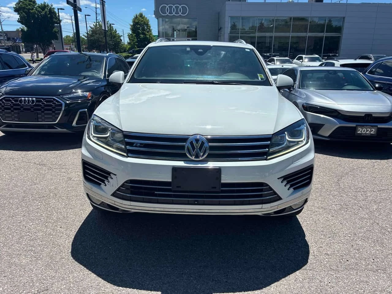 VW Touareg * V6 * CARFAX * ОТ ПРЕДСТАВИТЕЛСТВО * , снимка 6 - Автомобили и джипове - 55397318