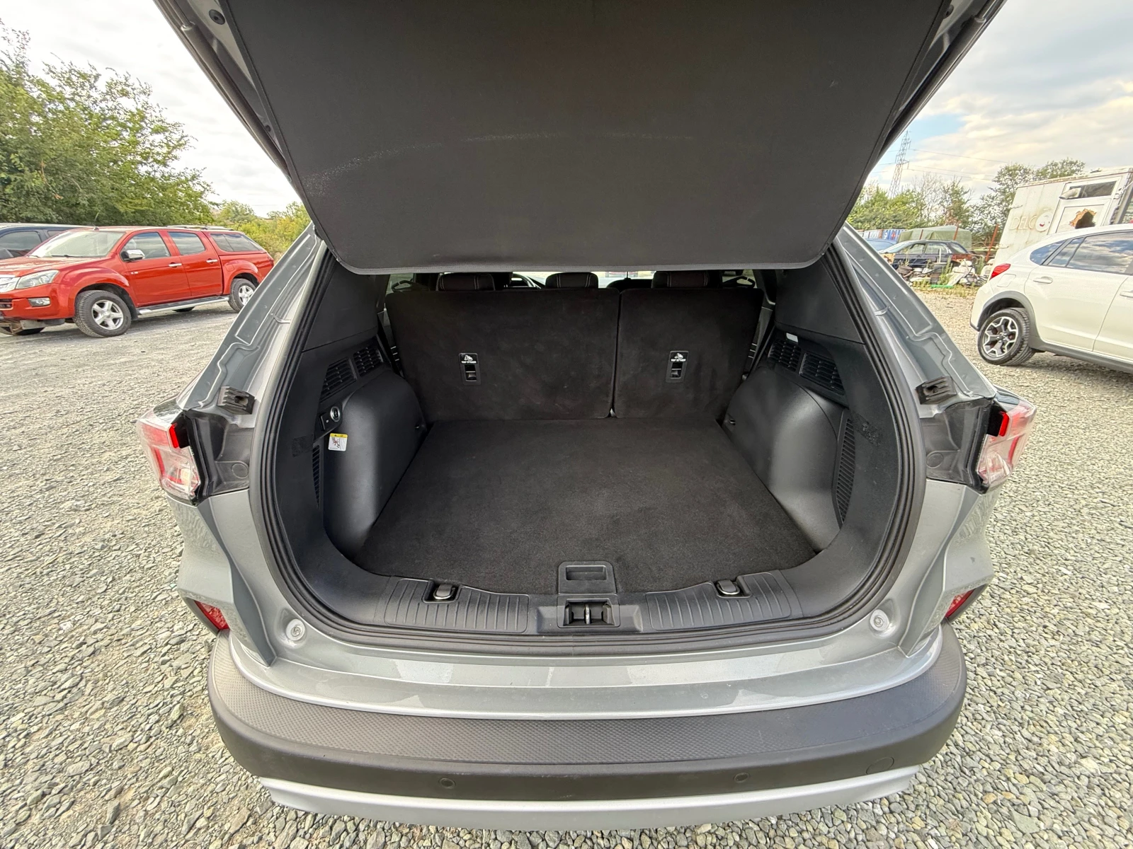 Ford Kuga PHEV ШВЕЙЦАРИЯ, снимка 15 - Автомобили и джипове - 55677081