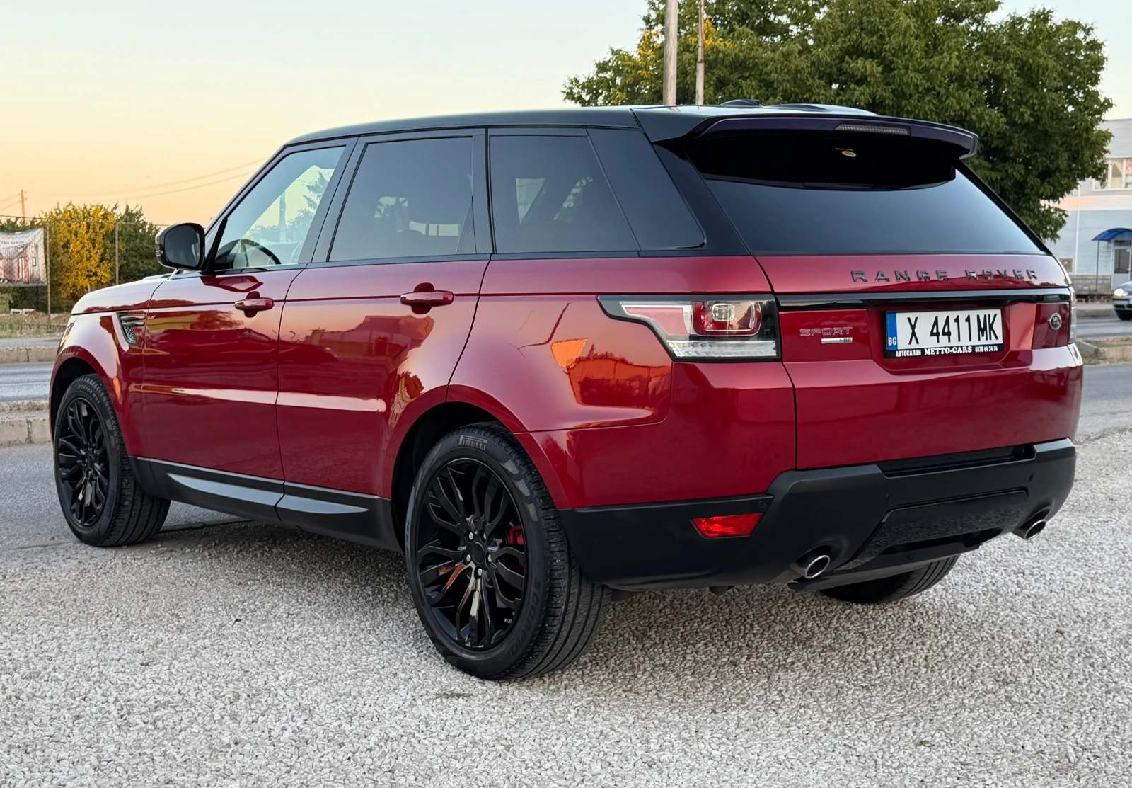 Land Rover Range Rover Sport 3.0d* Вакум* Кейлес* Дистроник* Камера* ACC* 4хпод, снимка 2 - Автомобили и джипове - 55711682