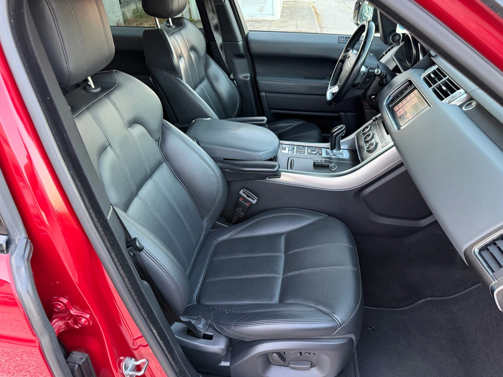 Land Rover Range Rover Sport 3.0d* Вакум* Кейлес* Дистроник* Камера* ACC* 4хпод, снимка 7 - Автомобили и джипове - 55711682