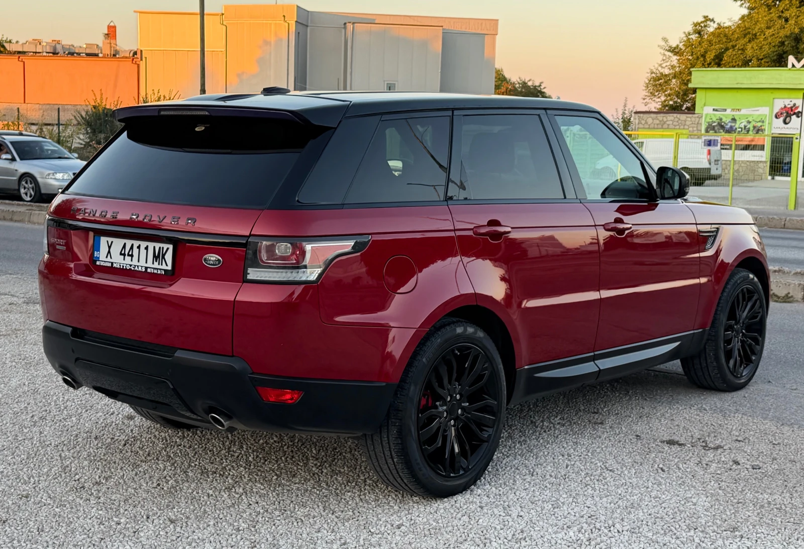 Land Rover Range Rover Sport 3.0d* Вакум* Кейлес* Дистроник* Камера* ACC* 4хпод, снимка 4 - Автомобили и джипове - 55711682