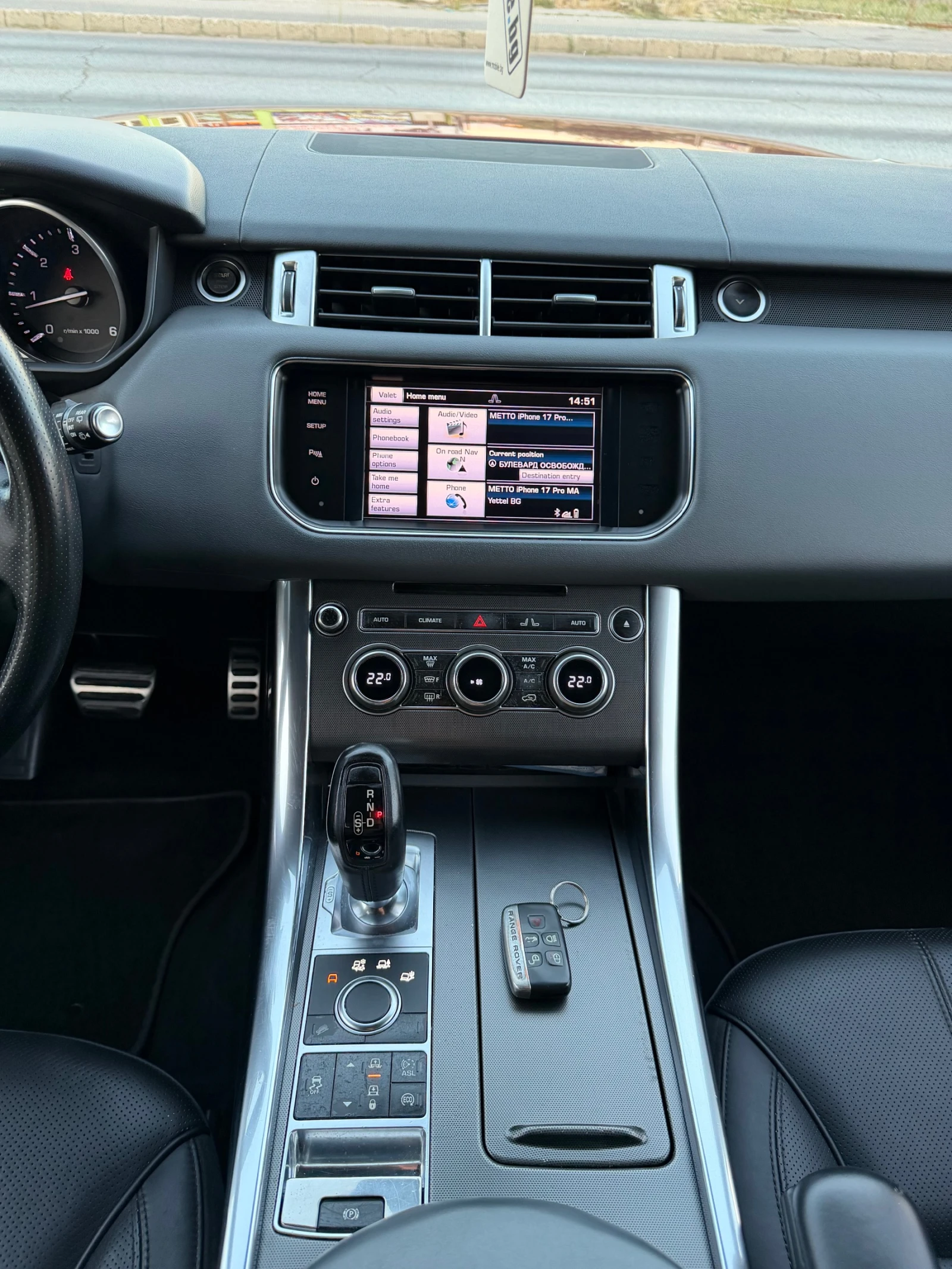 Land Rover Range Rover Sport 3.0d* Вакум* Кейлес* Дистроник* Камера* ACC* 4хпод, снимка 11 - Автомобили и джипове - 55711682