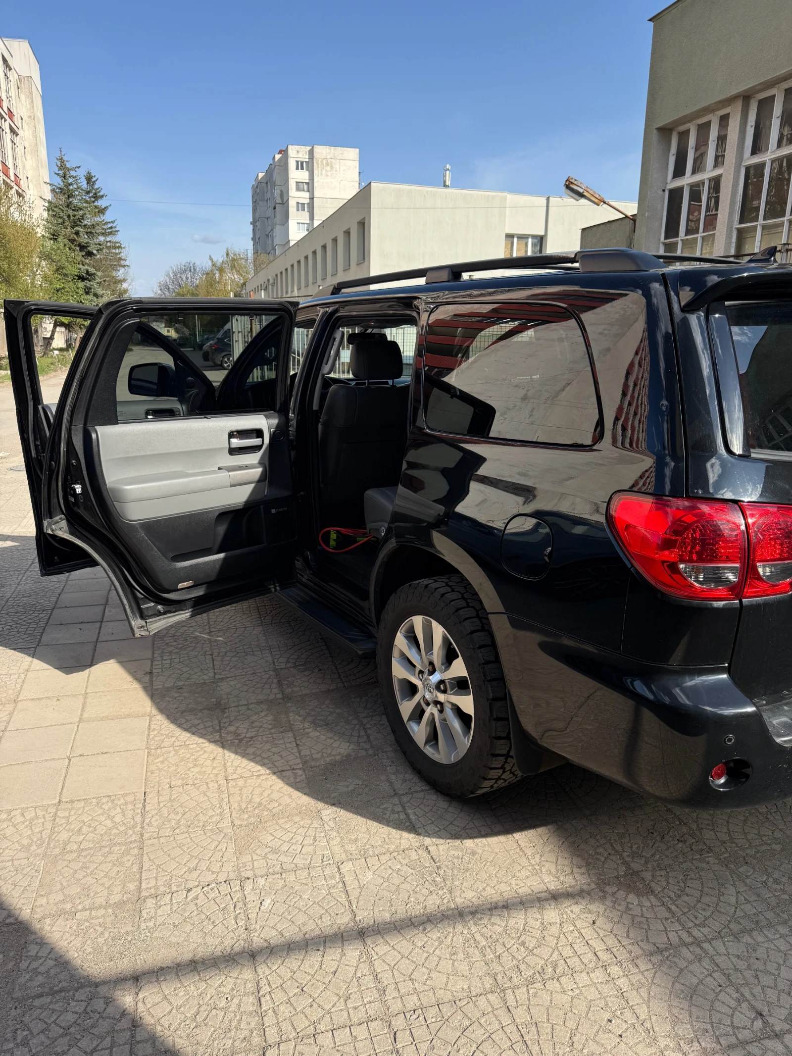 Toyota Sequoia, снимка 7 - Автомобили и джипове - 56140605
