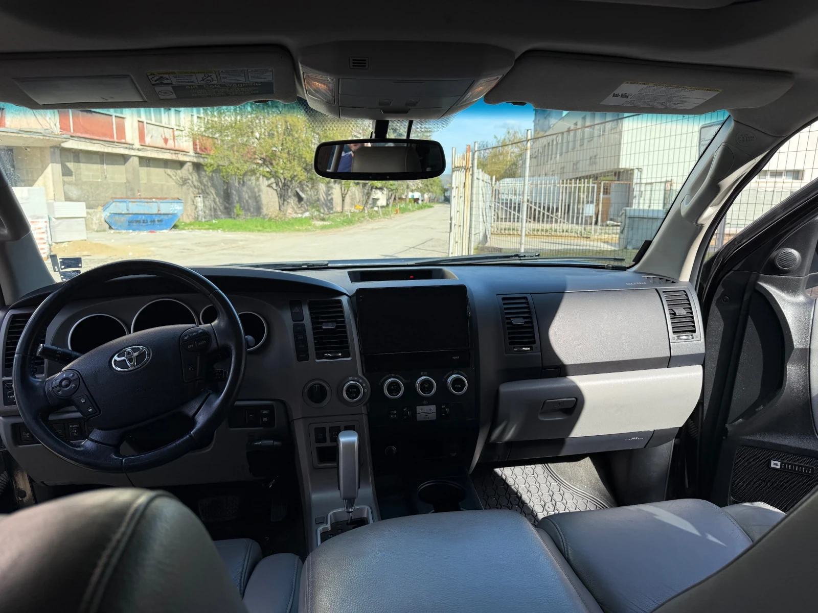 Toyota Sequoia, снимка 6 - Автомобили и джипове - 56140605