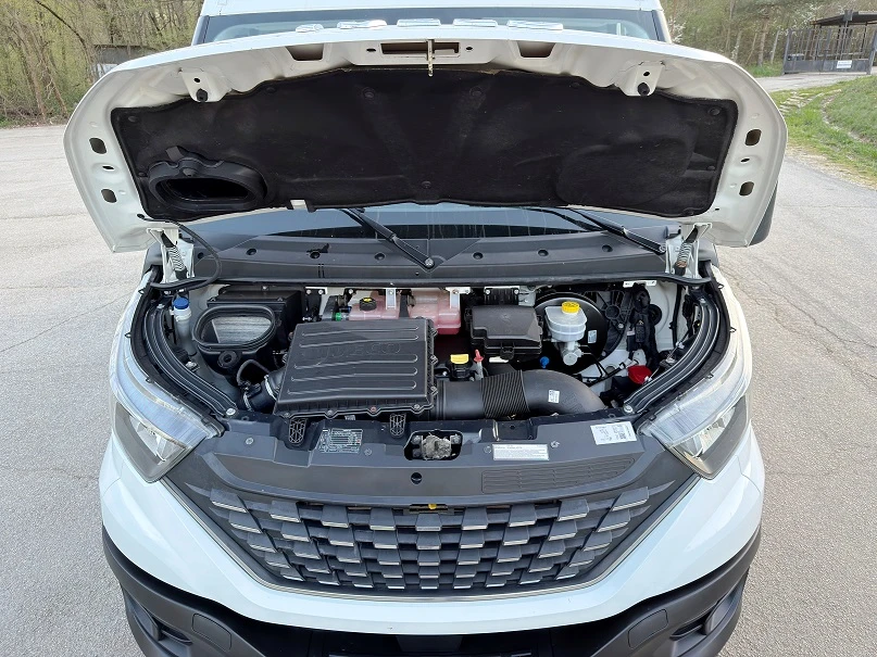 Iveco 35S18 3.0* HI-MATIC* ХЛАДИЛЕН-32* КЛИМА* LED* ДИСТРОНИК, снимка 17 - Бусове и автобуси - 54231499