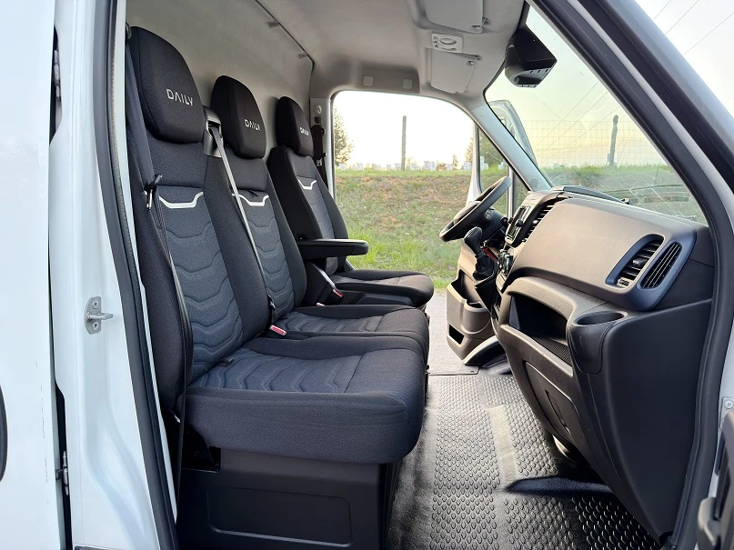 Iveco 35S18 3.0* HI-MATIC* ХЛАДИЛЕН-32* КЛИМА* LED* ДИСТРОНИК, снимка 10 - Бусове и автобуси - 54231499