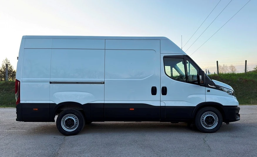 Iveco 35S18 3.0* HI-MATIC* ХЛАДИЛЕН-32* КЛИМА* LED* ДИСТРОНИК, снимка 4 - Бусове и автобуси - 54231499