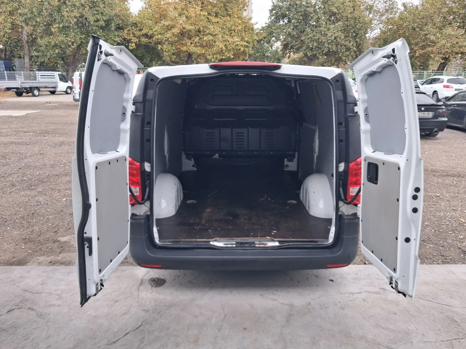 Mercedes-Benz Vito 2.2, 136 �.�. Long, 6 ��������, �������� | Mobile.bg � ����������� 13