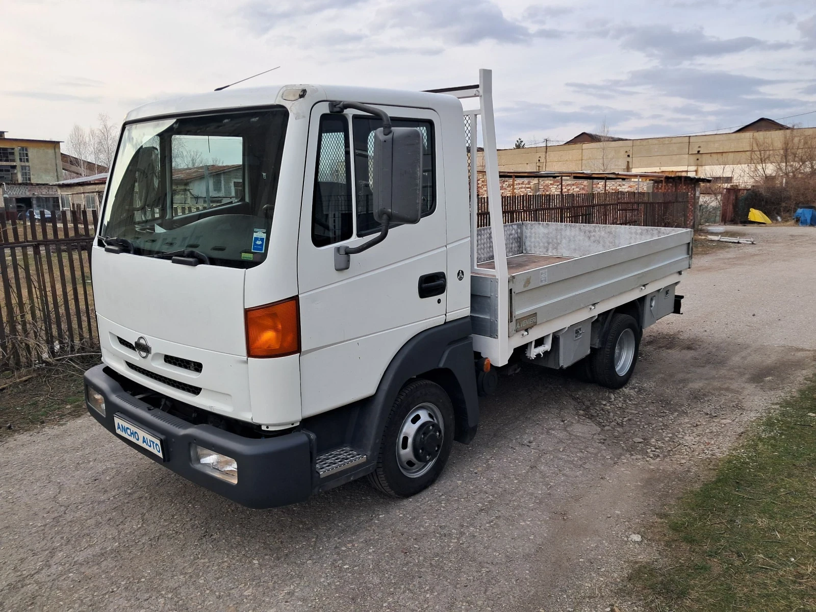 Nissan Atleon Б категория!Климатик!НАЛИЧЕН!