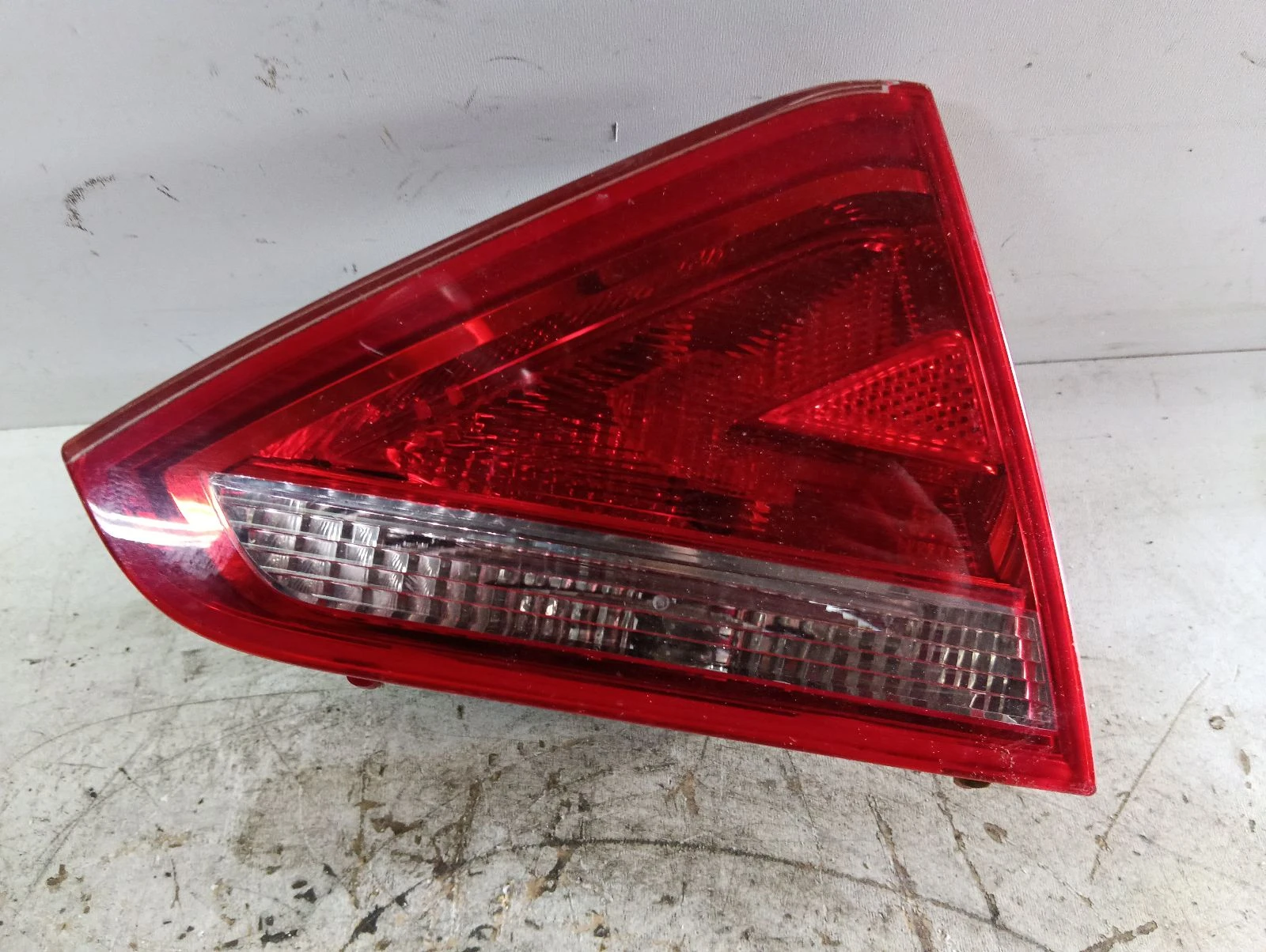 стоп ляв вътрешен 8T0945093 Audi A5