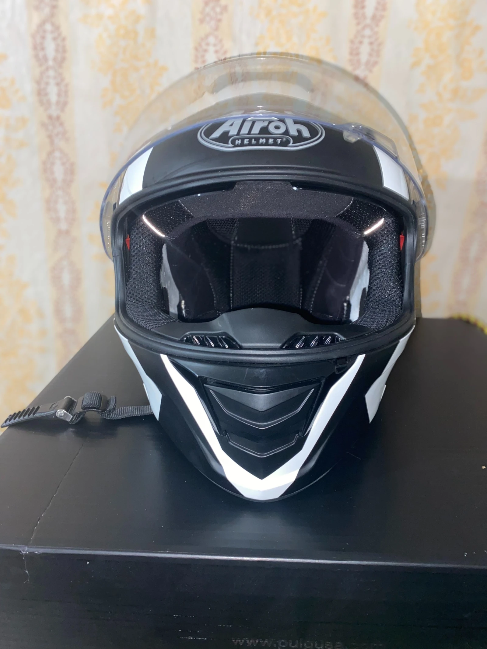 �����  Airoh XL | Mobile.bg � ����������� 1