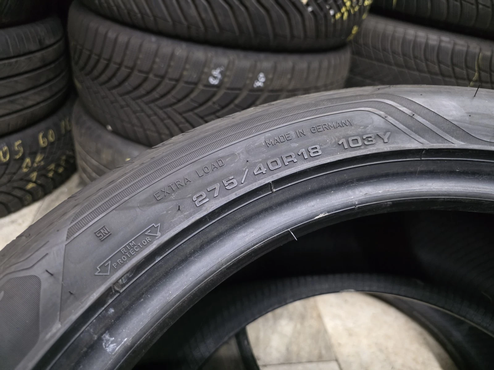 Гуми Летни 275/40R18, снимка 5 - Гуми и джанти - 56730651