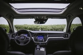 Volvo V60 PANO* DISTR* 360* ФУЛЛ, снимка 11