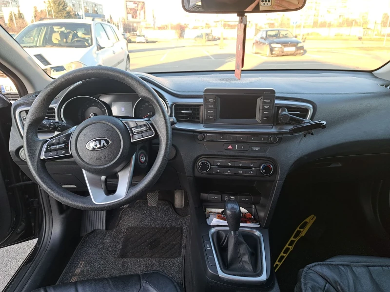 Kia Ceed 1.4i T-GDI , снимка 5 - Автомобили и джипове - 48576420