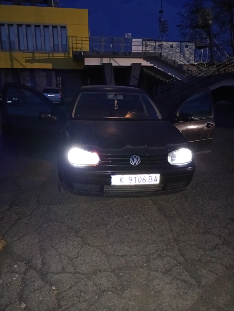 VW Golf 1.9 TDI, снимка 12 - Автомобили и джипове - 49454031