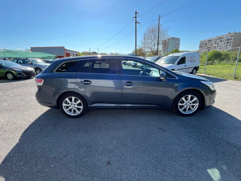 Toyota Avensis 2.2 Automatic, снимка 6 - Автомобили и джипове - 50084419