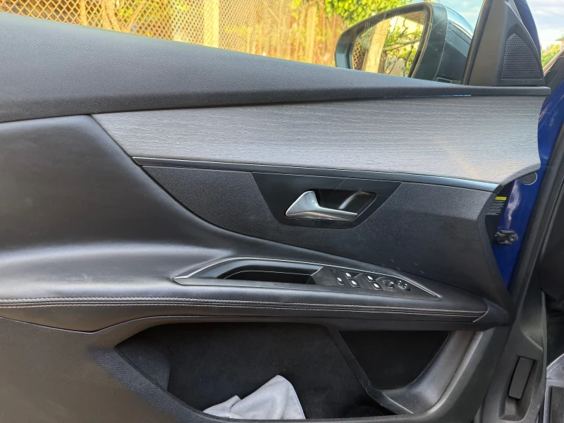 Peugeot 3008 2.0, снимка 12 - Автомобили и джипове - 52487345