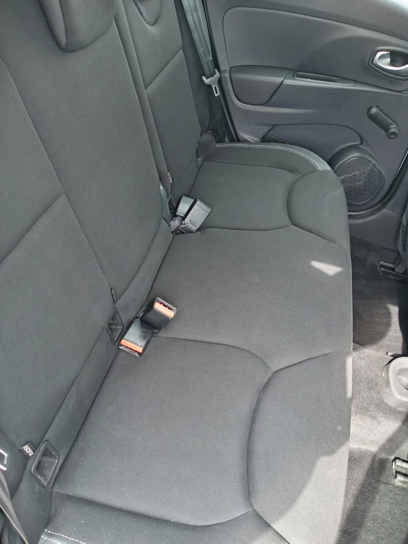 Renault Clio AUTOMATIC, снимка 9 - Автомобили и джипове - 51155920