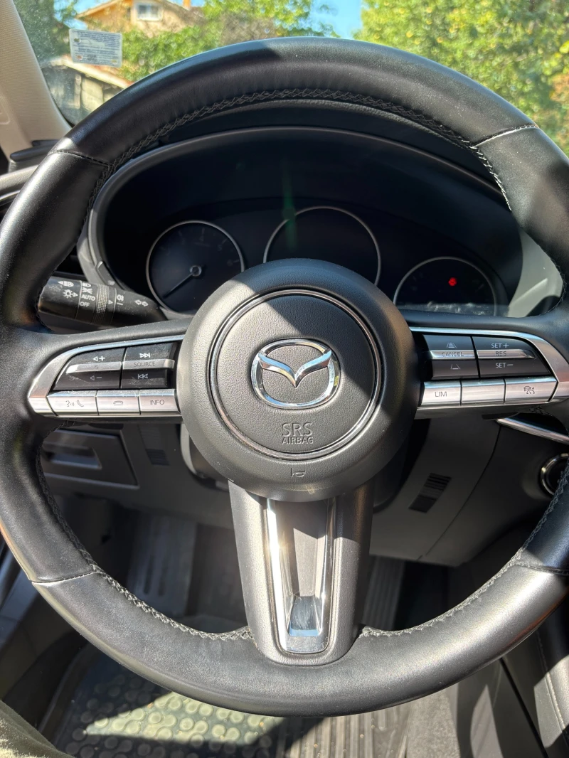 Mazda 3 2.0 Mild Hybrid Skyactiv-X, снимка 12 - Автомобили и джипове - 52472703