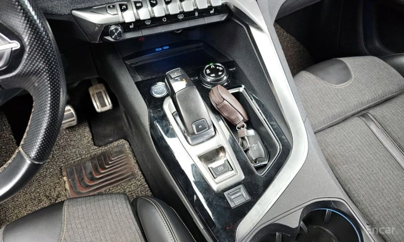 Peugeot 3008, снимка 9 - Автомобили и джипове - 53236110