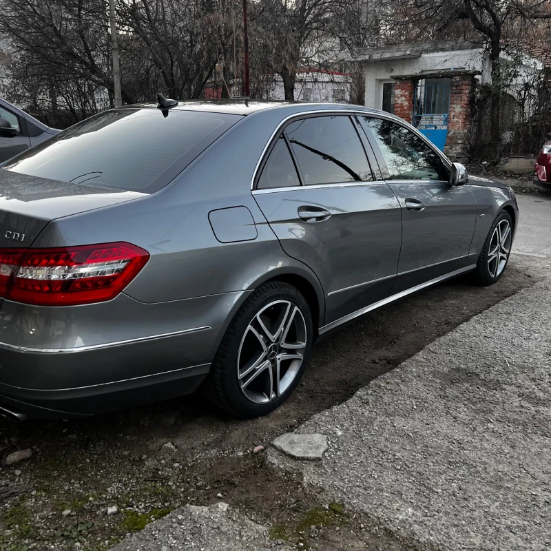 Mercedes-Benz E 350 CDI/ Обсл/Avantgarde/Dist/BlindSpot/LaneAssist, снимка 6 - Автомобили и джипове - 53427607