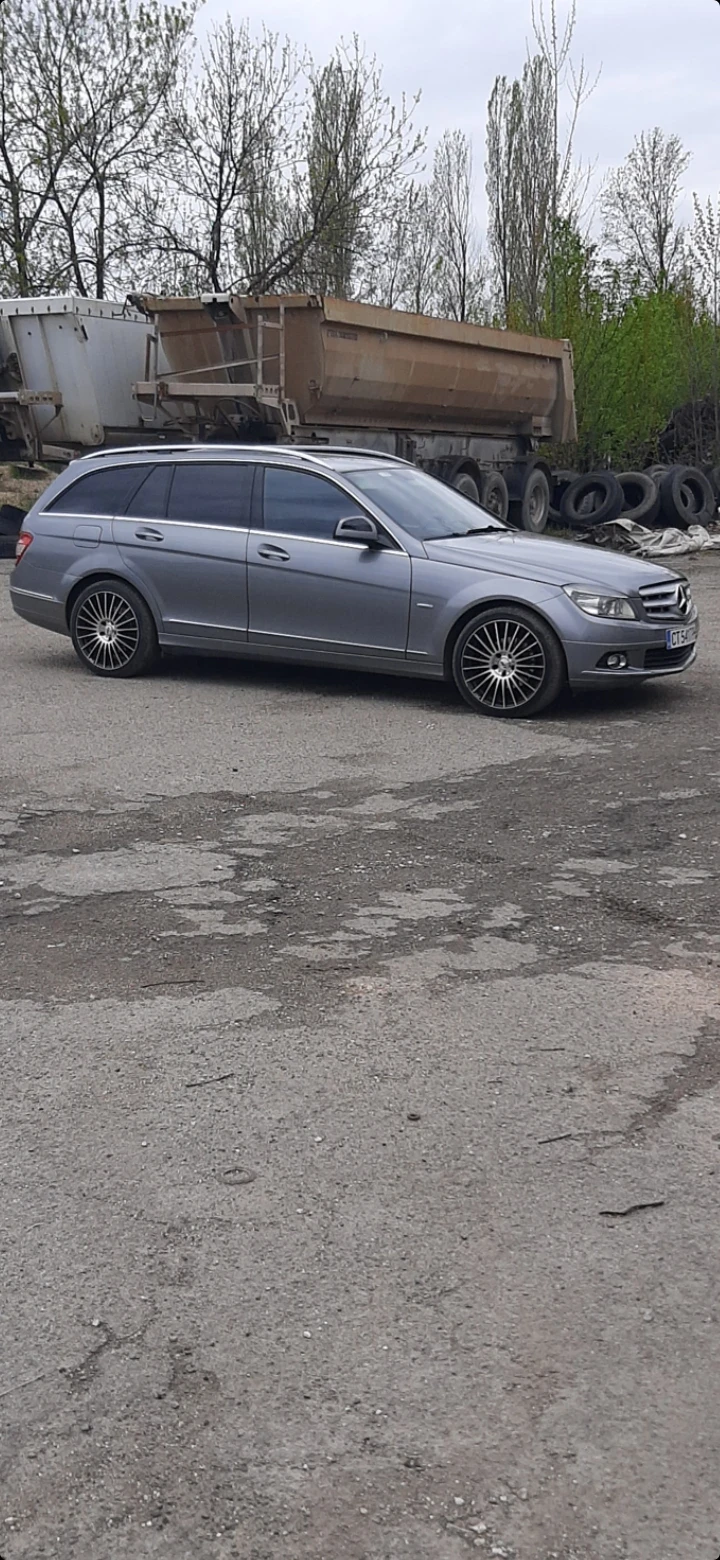 Mercedes-Benz C 220 Комби, снимка 7 - Автомобили и джипове - 48102735