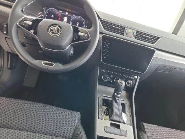 Skoda Superb Combi 2.0 TDI Style , снимка 13 - Автомобили и джипове - 48957648