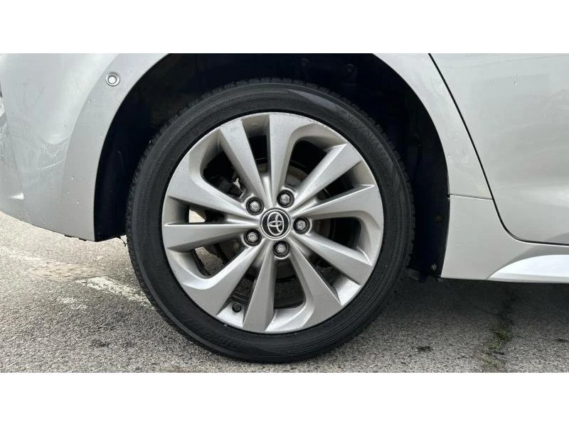 Toyota Corolla HB 1.8HSD EXECUTIVE | Mobile.bg   16