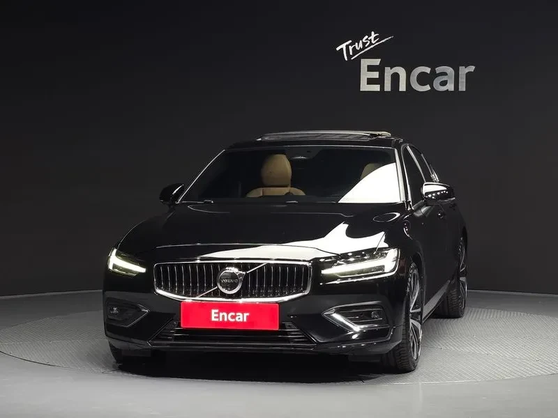 Volvo S60 B5 Ultimate Bright, снимка 3 - Автомобили и джипове - 56225049
