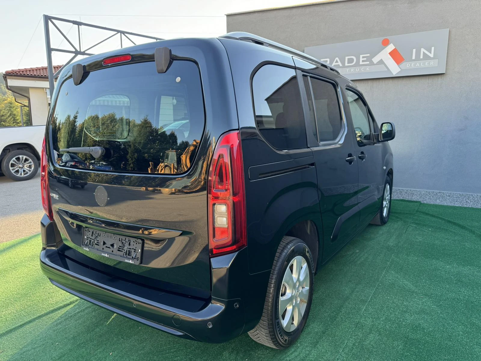 Opel Combo 1.2i LIFE - изображение 4