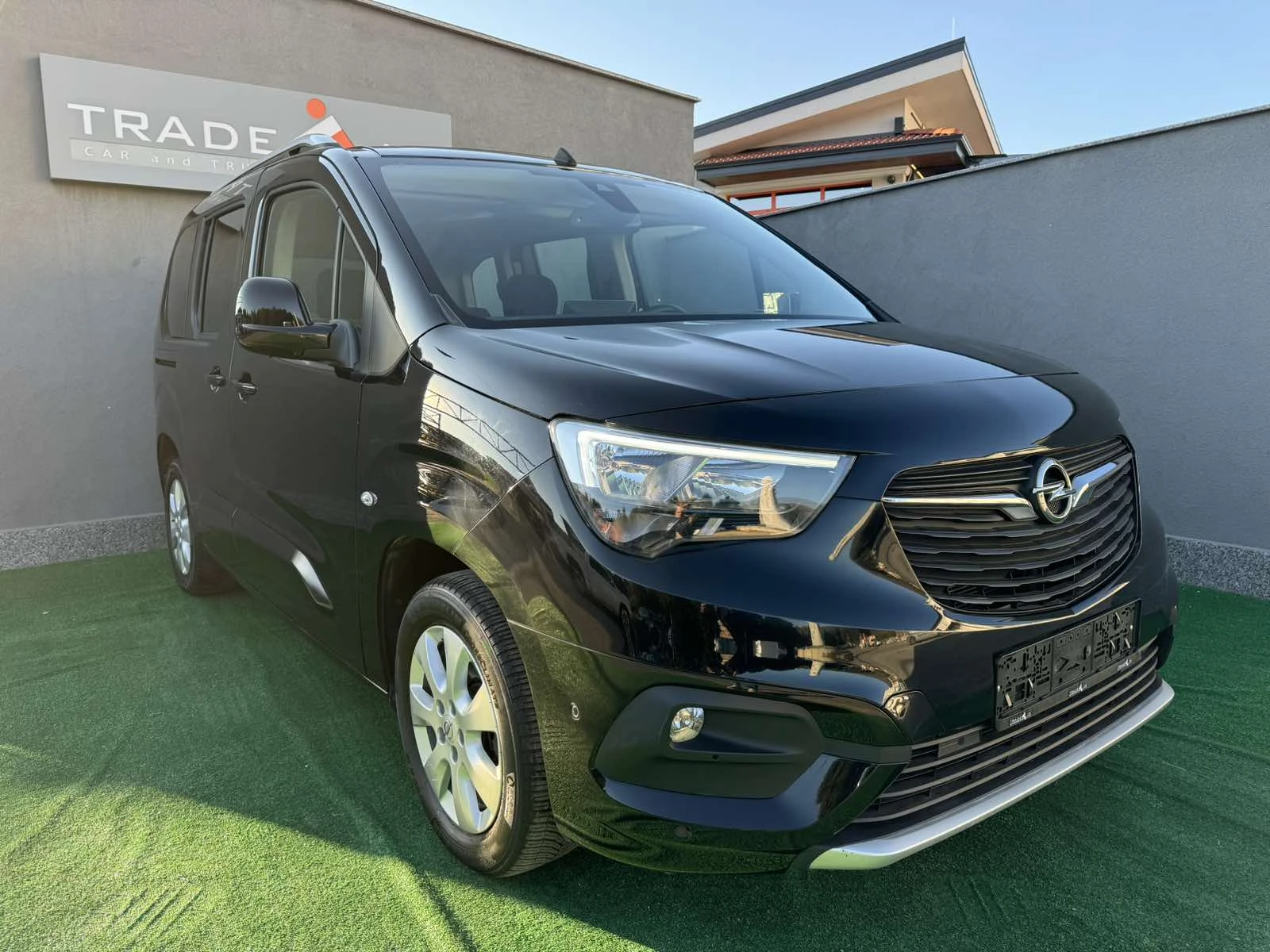 Opel Combo 1.2i LIFE - изображение 3