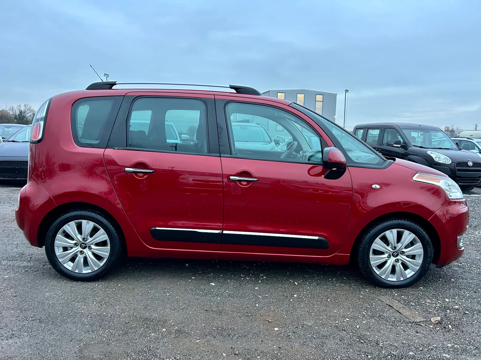 Citroen C3 Picasso Exclusive* 1.6HDI* Уникат - изображение 6