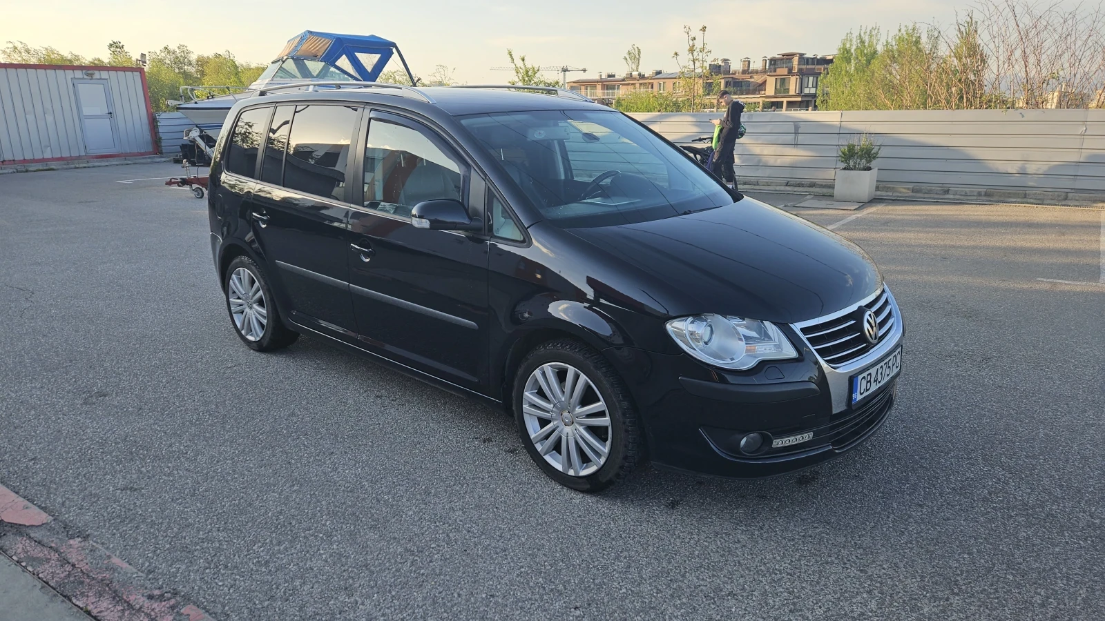 VW Touran  - изображение 2