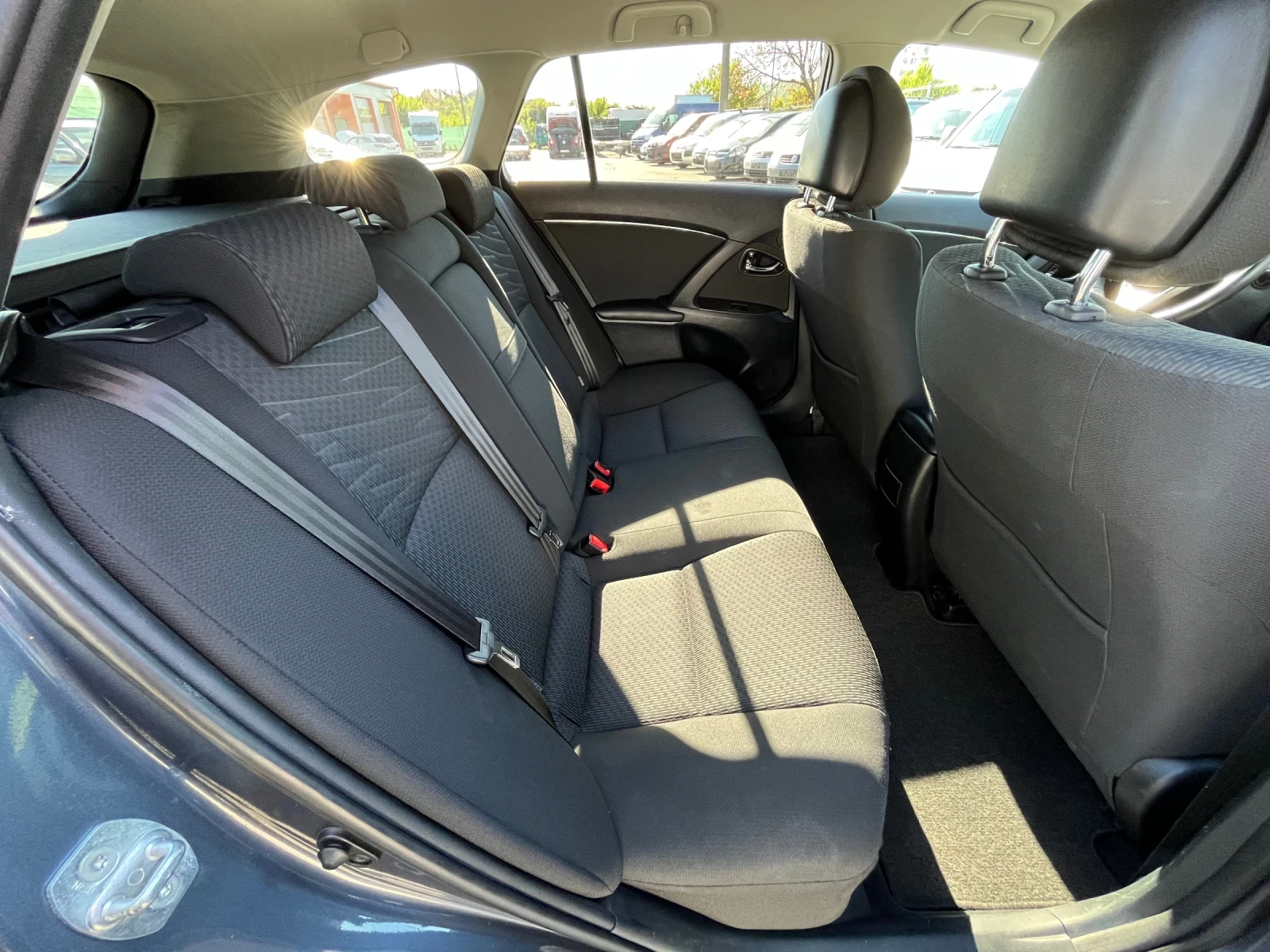 Toyota Avensis 2.2 Automatic | Mobile.bg   12