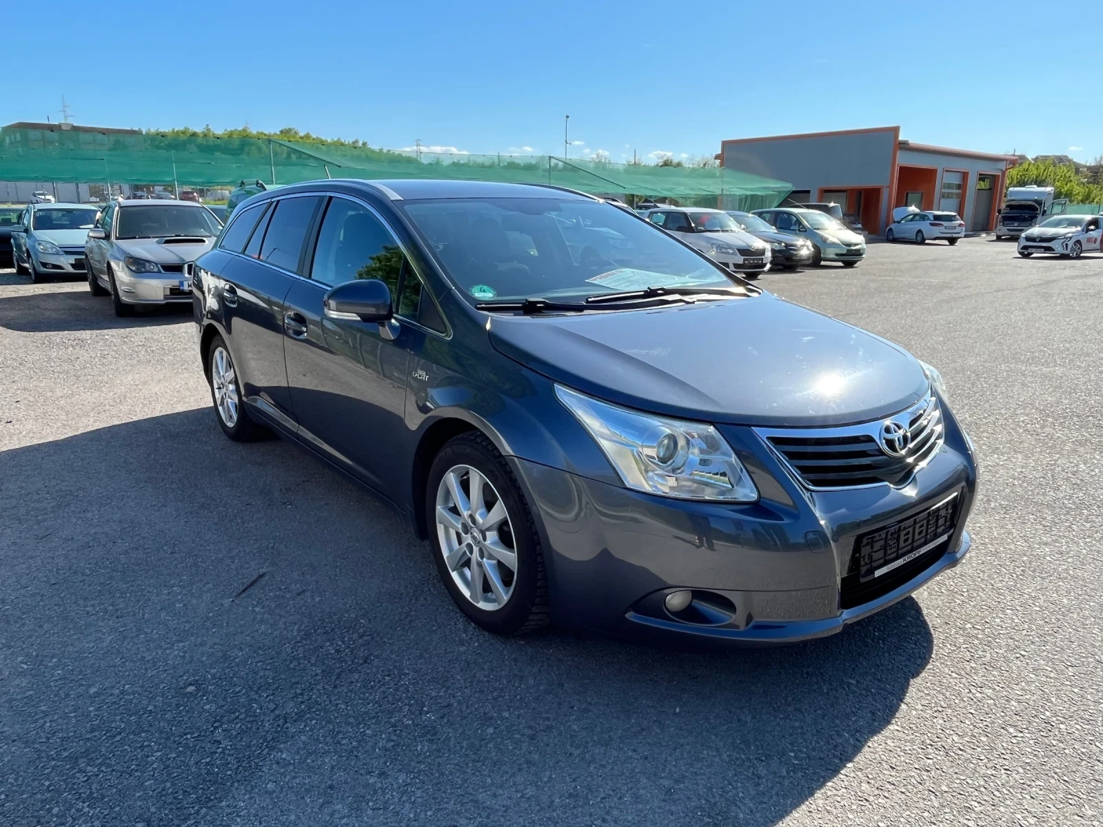 Toyota Avensis 2.2 Automatic - изображение 7
