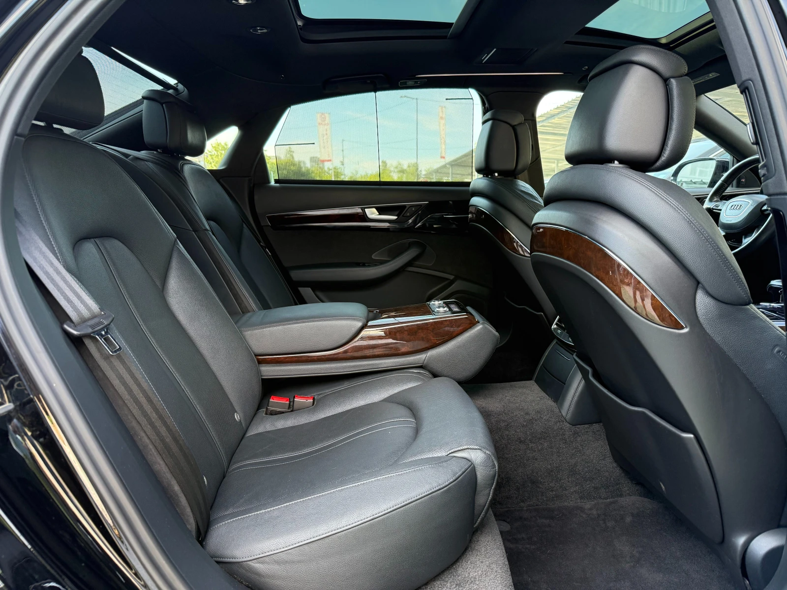 Audi A8 4.0TFSI  LONG - изображение 10