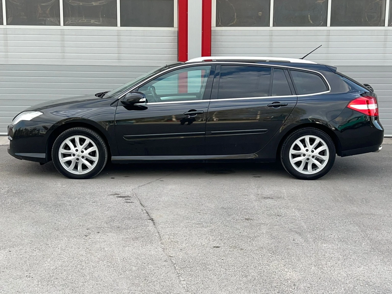 Renault Laguna 2.0DCI KLIMATRONIK 6-СКОРОСТИ ЛИЗИНГ!!! - изображение 4
