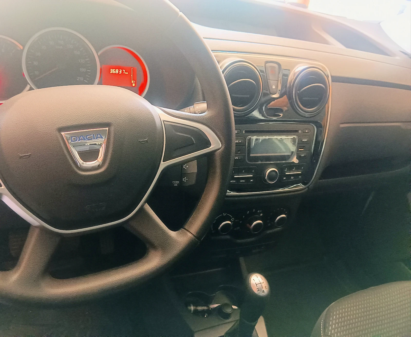 Dacia Dokker - 36837 км-1.5 dci - изображение 8