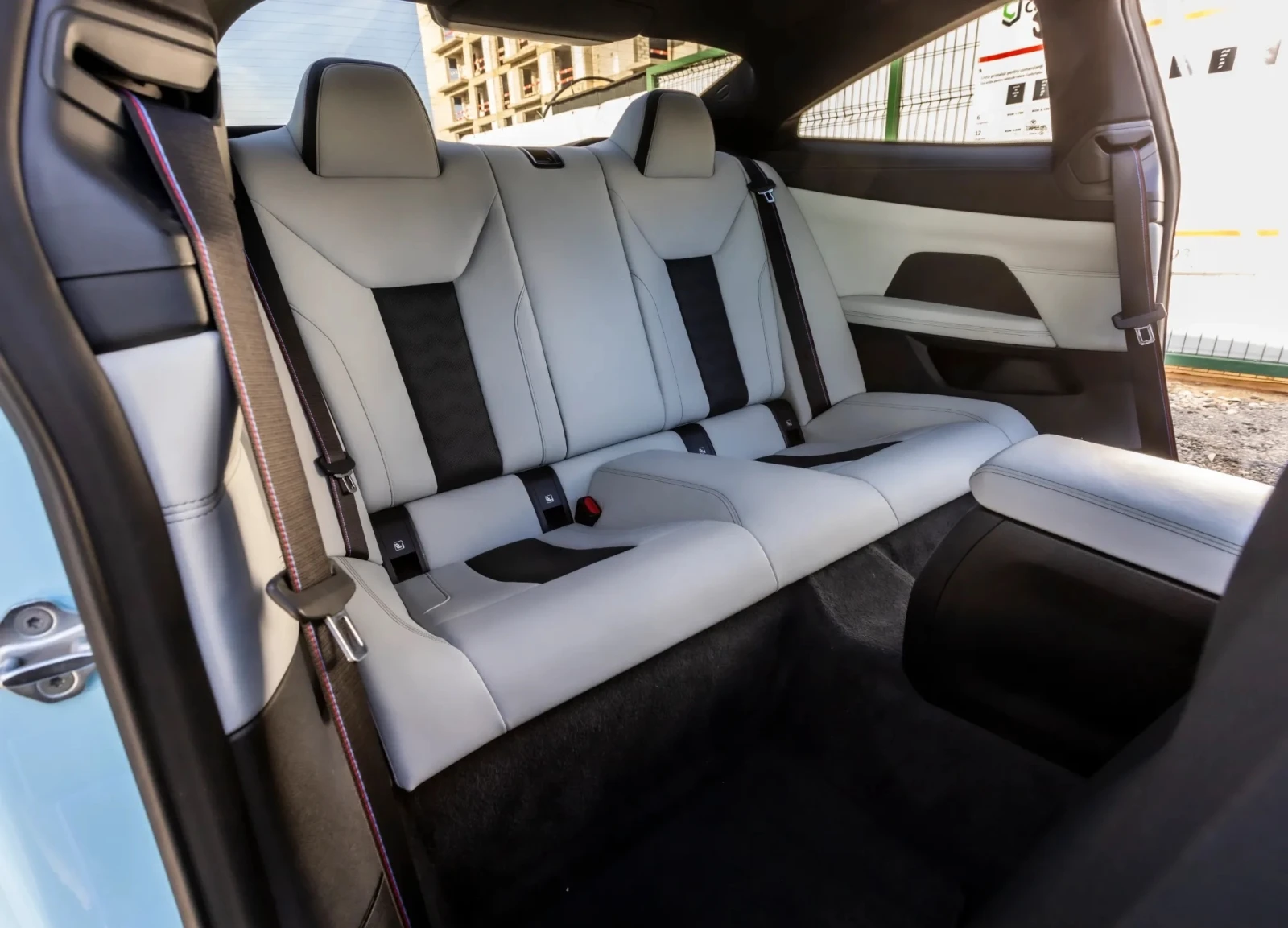 BMW M4 Competition - изображение 7