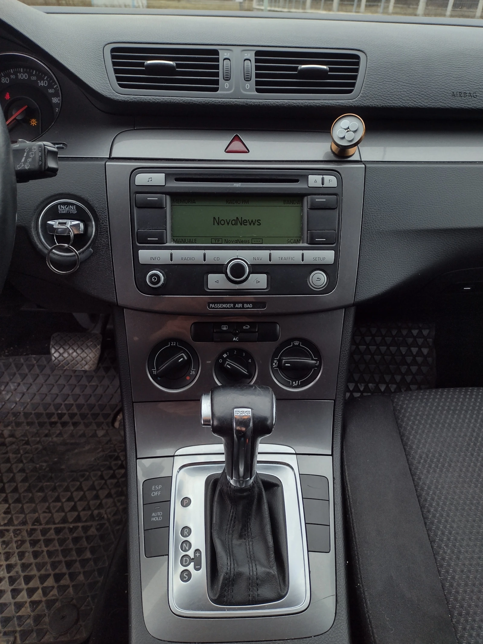 VW Passat, снимка 7 - Автомобили и джипове - 53837472