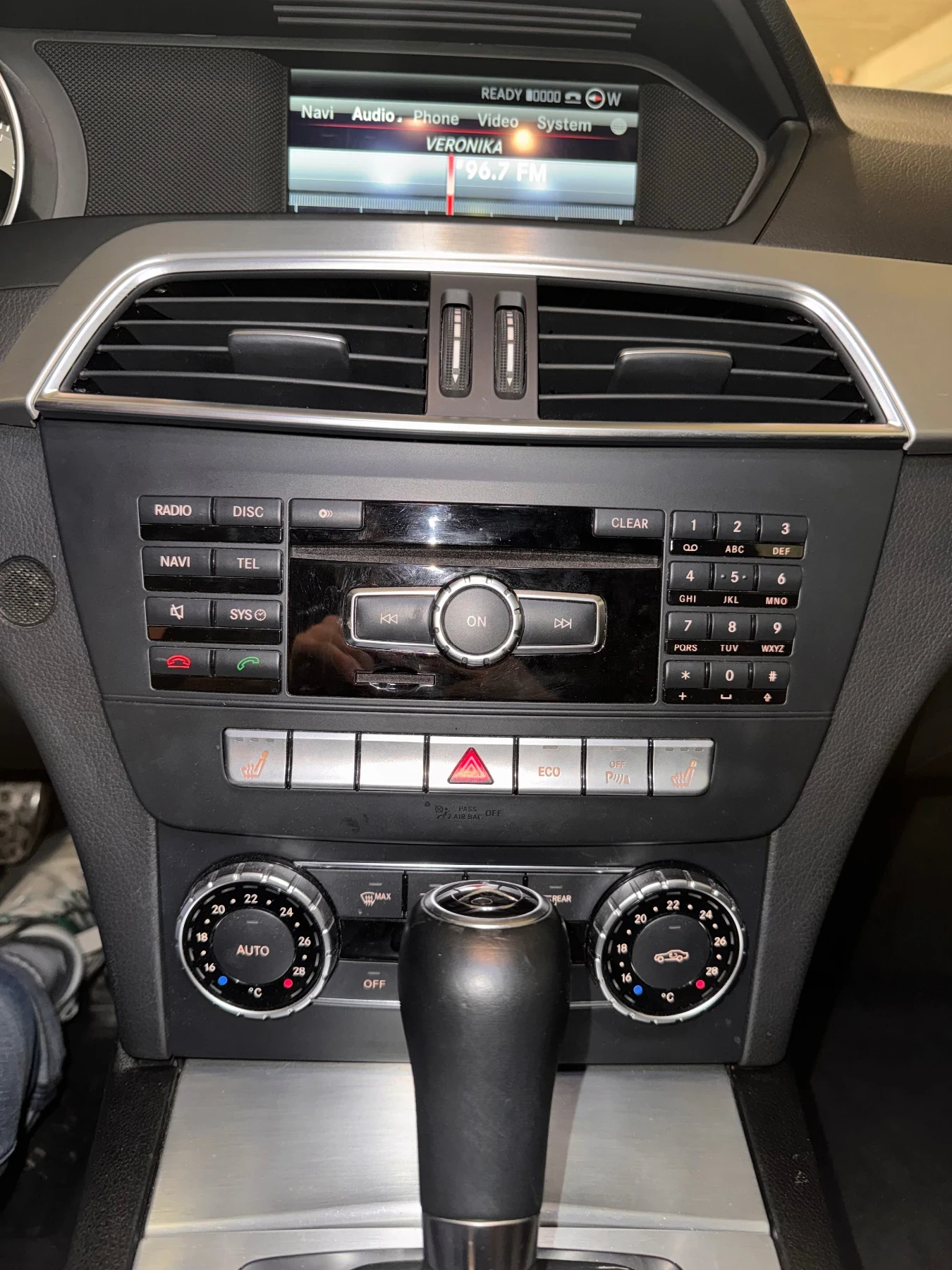 Mercedes-Benz C 350 Бензин / m276 , снимка 15 - Автомобили и джипове - 53962672