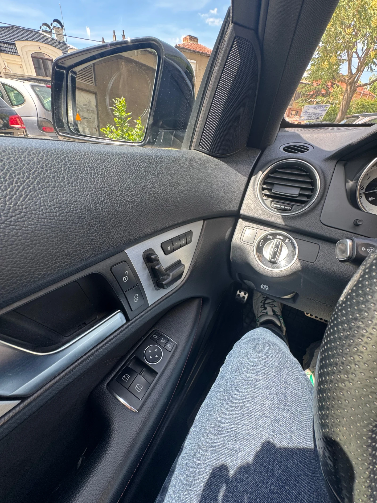 Mercedes-Benz C 350 Бензин / m276 , снимка 10 - Автомобили и джипове - 53962672