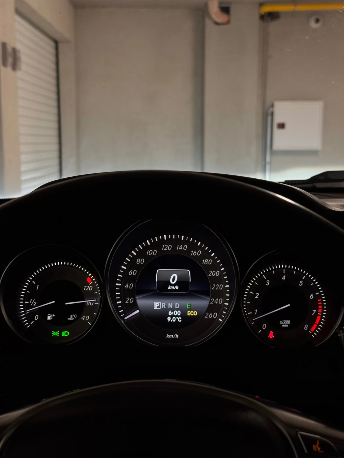 Mercedes-Benz C 350 Бензин / m276 , снимка 16 - Автомобили и джипове - 53962672