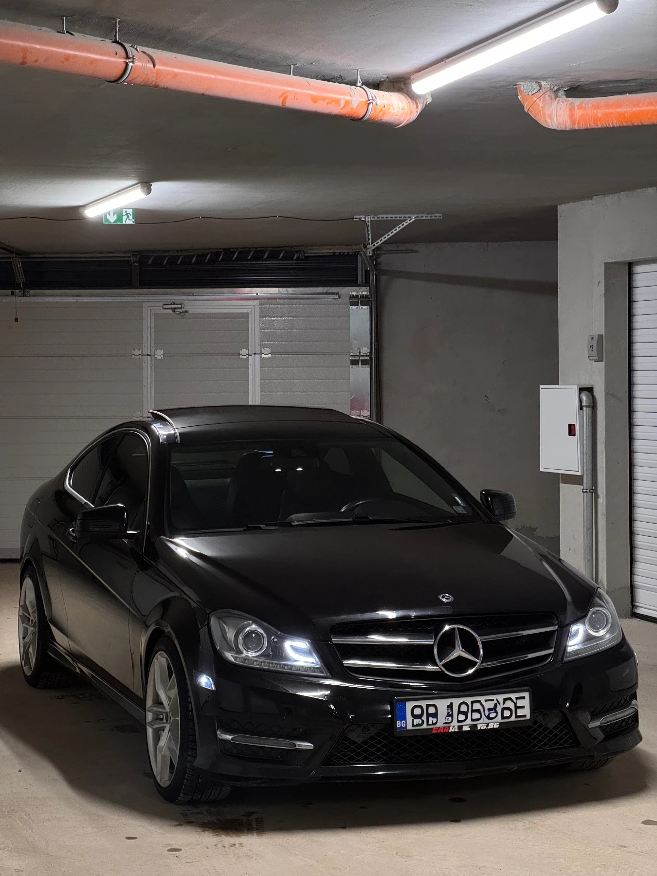 Mercedes-Benz C 350 Бензин / m276 , снимка 2 - Автомобили и джипове - 53962672