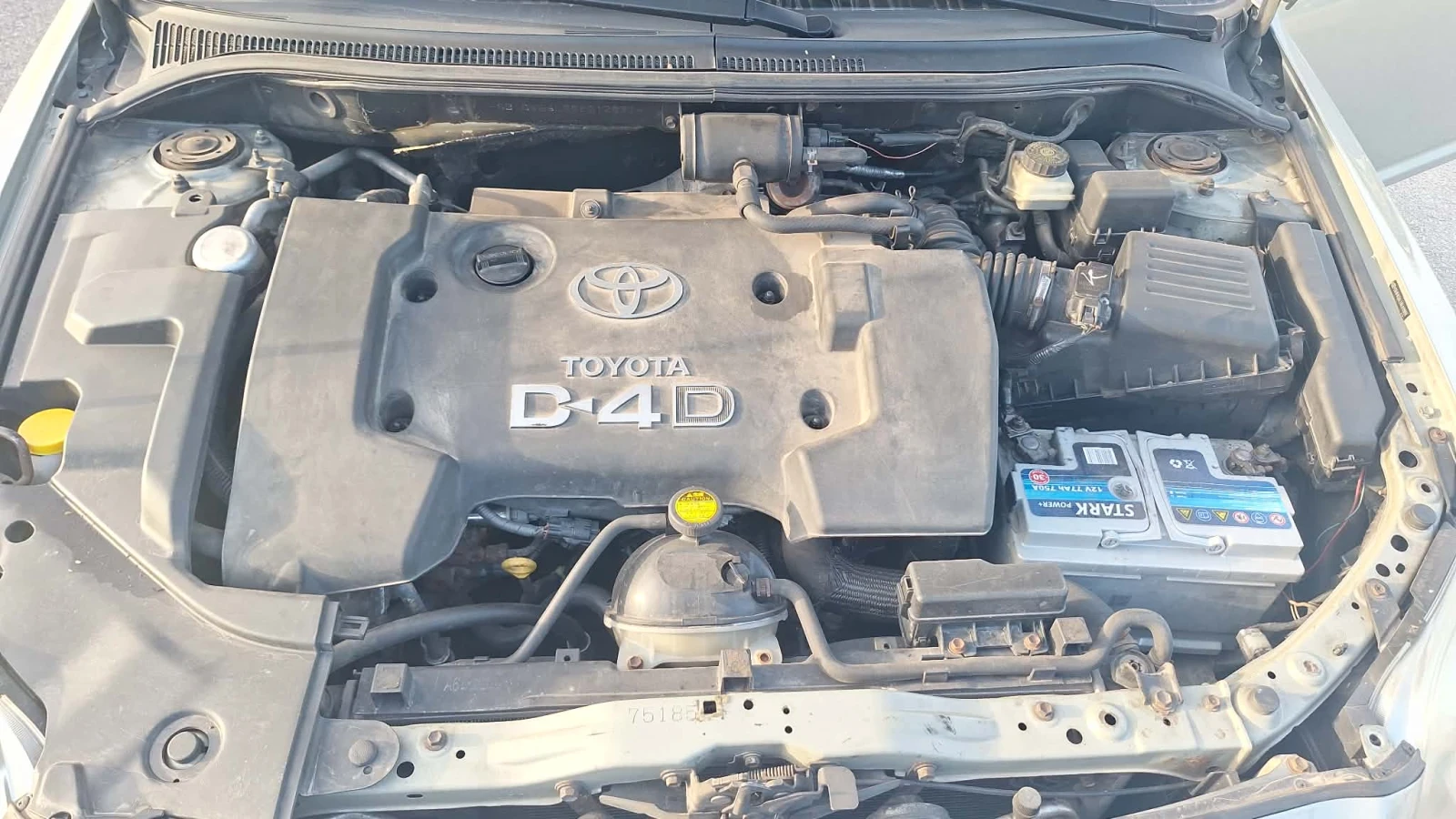 Toyota Avensis, снимка 12 - Автомобили и джипове - 53968227